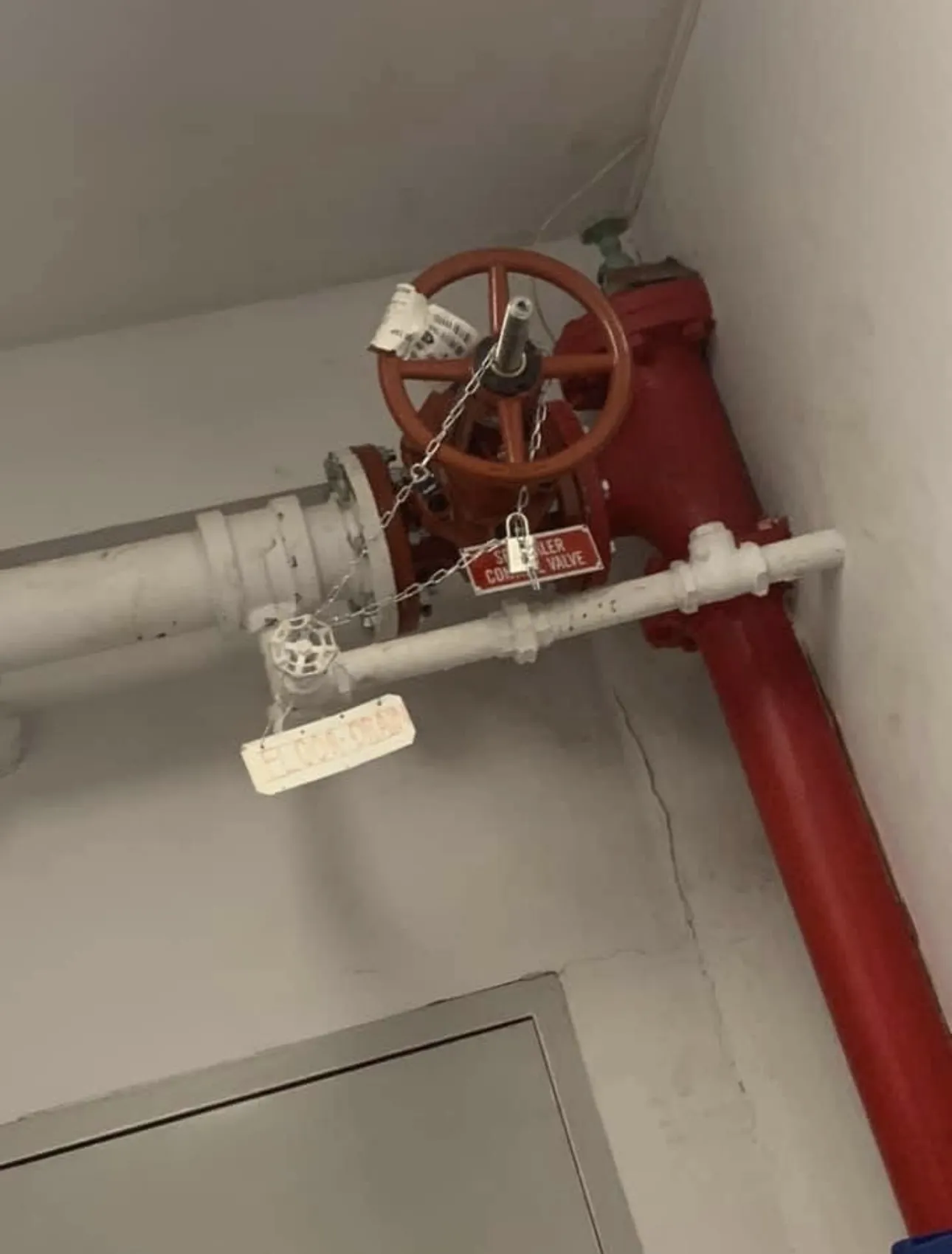 Gallery photos for Faulty OS&Y Gate Valve Replaced on Manhattan Sprinkler Control Line: Image #3