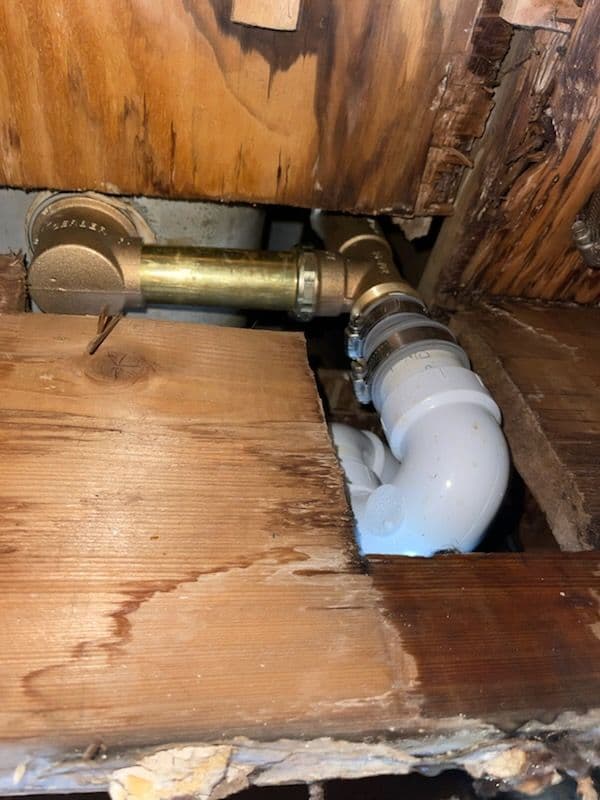 Gallery photos for Brooklyn Tub Leak Fixed with Precision and Care: Image #1