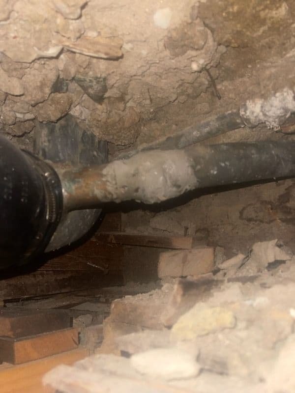 Corroded Pipes Upgraded to Durable Cast Iron image