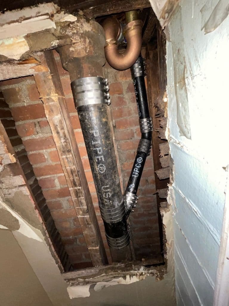 Gallery photos for Corroded Pipes Upgraded to Durable Cast Iron: Image #3