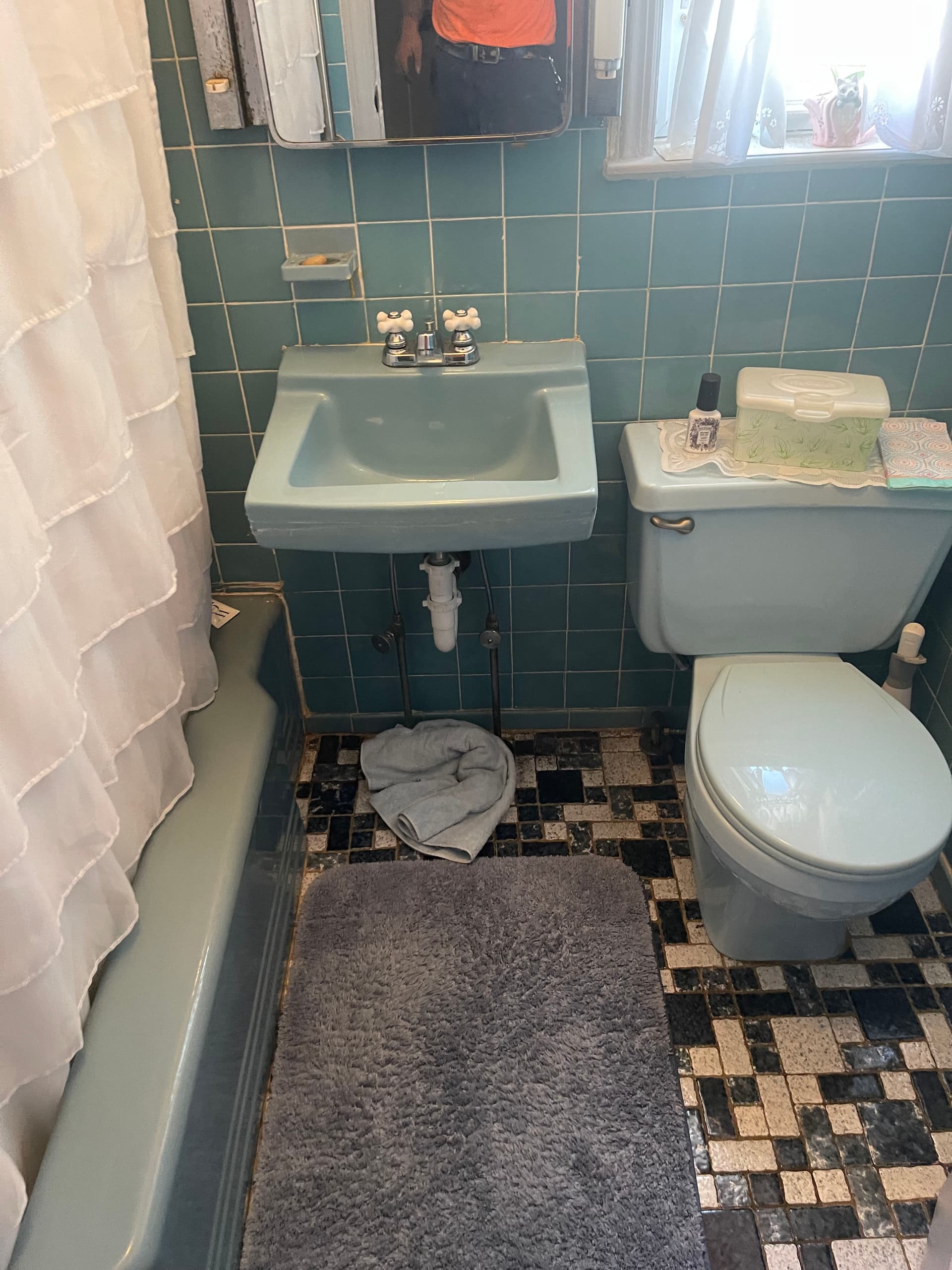 Gallery photos for Leaking Bathroom Sink Trap Replaced on Staten Island: Image #5
