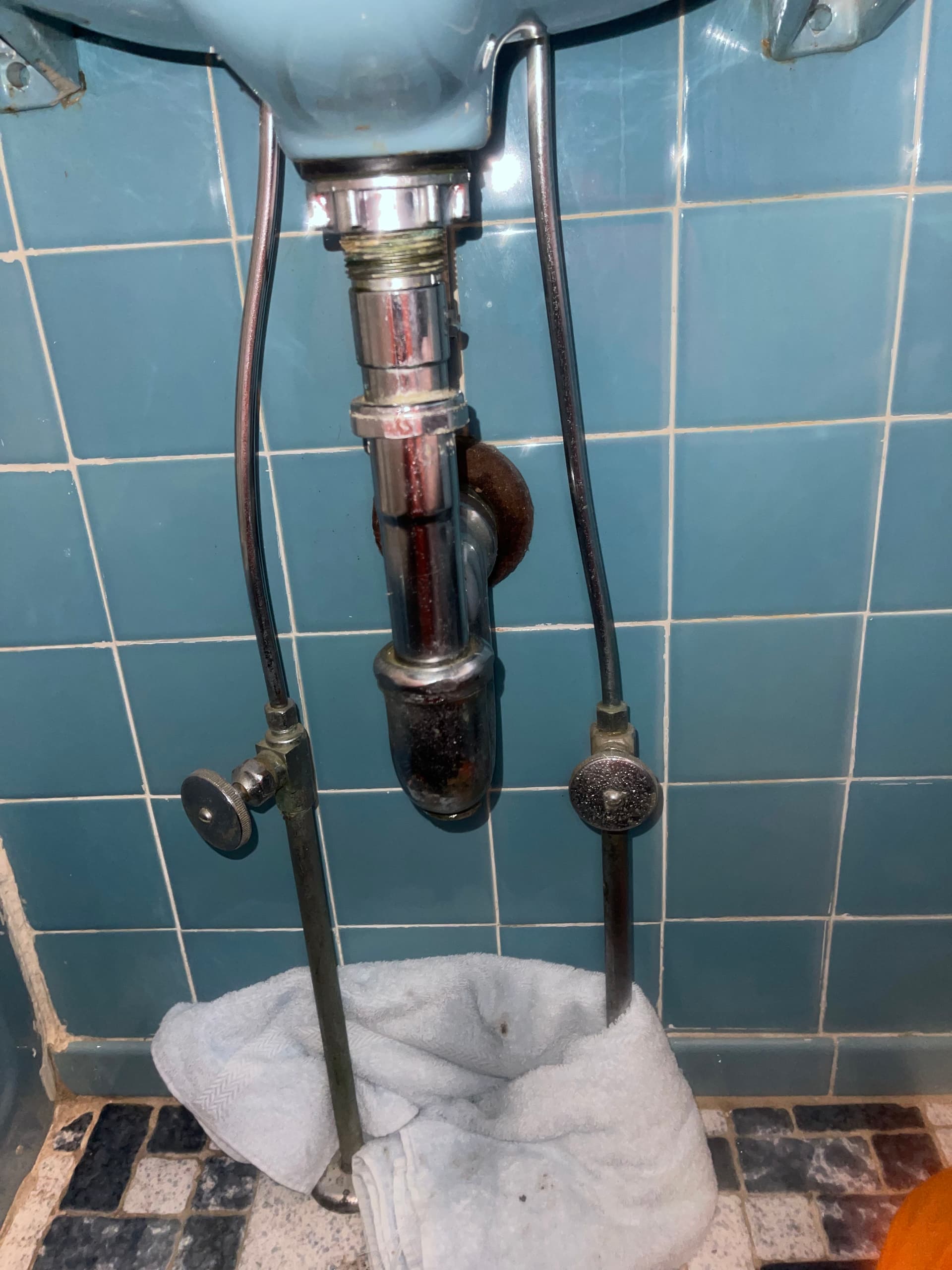 Gallery photos for Leaking Bathroom Sink Trap Replaced on Staten Island: Image #2