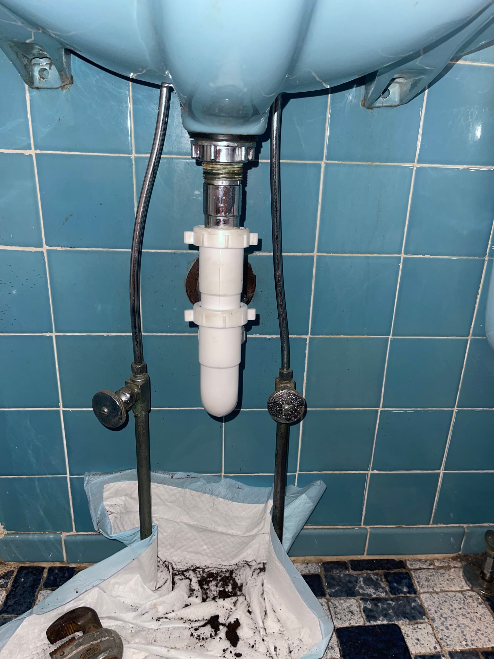 Gallery photos for Leaking Bathroom Sink Trap Replaced on Staten Island: Image #3